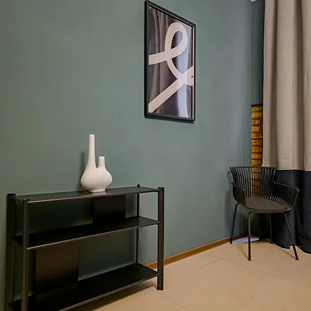 Magnificent With Sauna And Billiards דירה *
