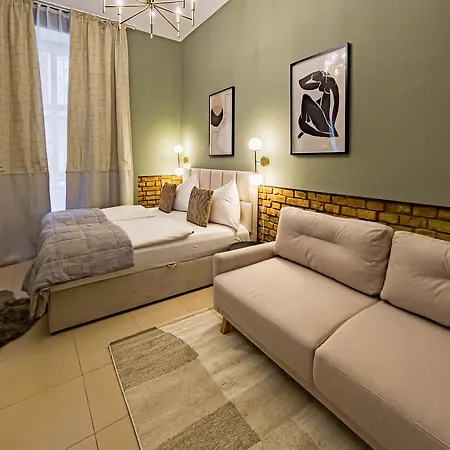 Magnificent With Sauna And Billiards פראג
