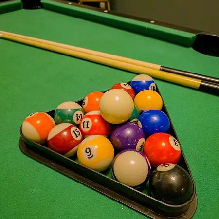 Magnificent With Sauna And Billiards Apartment Prague