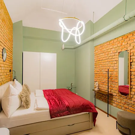 Apartment Magnificent With Sauna And Billiards *