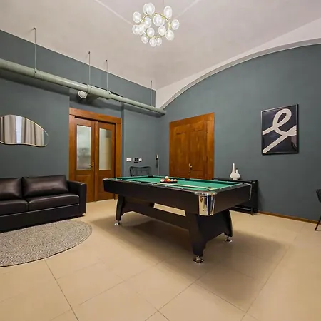 Apartment Magnificent With Sauna And Billiards Prague