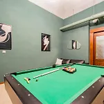 Magnificent With Sauna And Billiards *