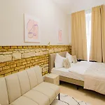 Magnificent With Sauna And Billiards *