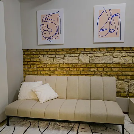 Magnificent With Sauna And Billiards Appartement *