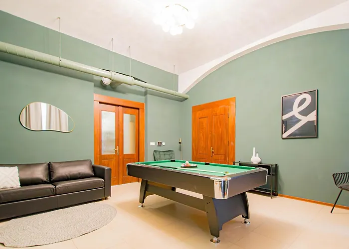Magnificent With Sauna And Billiards פראג