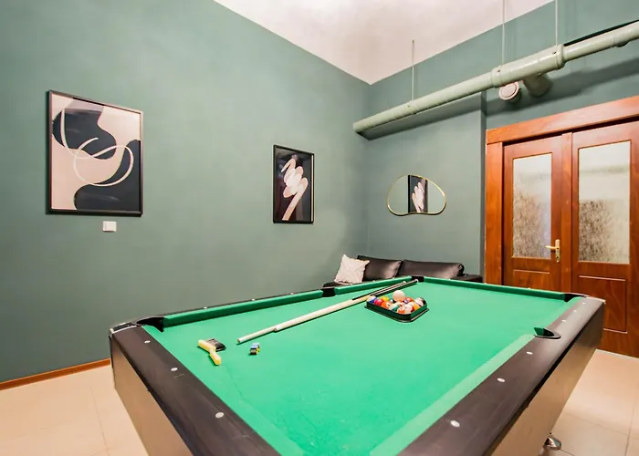 Magnificent With Sauna And Billiards *