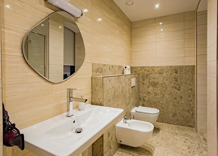 Magnificent With Sauna And Billiards דירה *