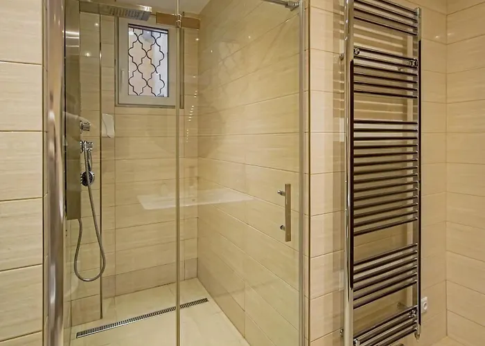 Magnificent With Sauna And Billiards פראג