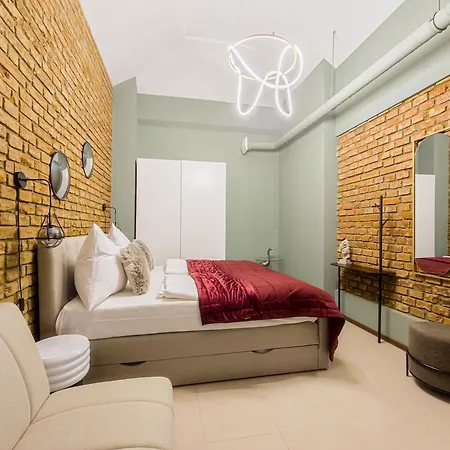 Magnificent With Sauna And Billiards Praga